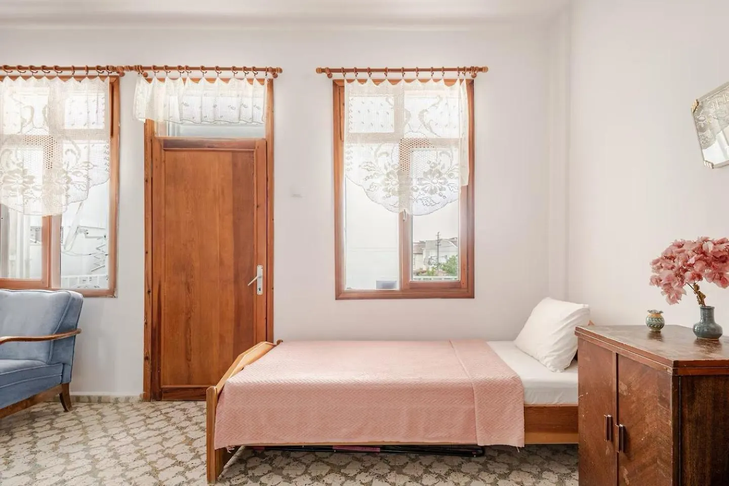 Peaceful Apartment 150 M From The Sea Kusadası 0*,