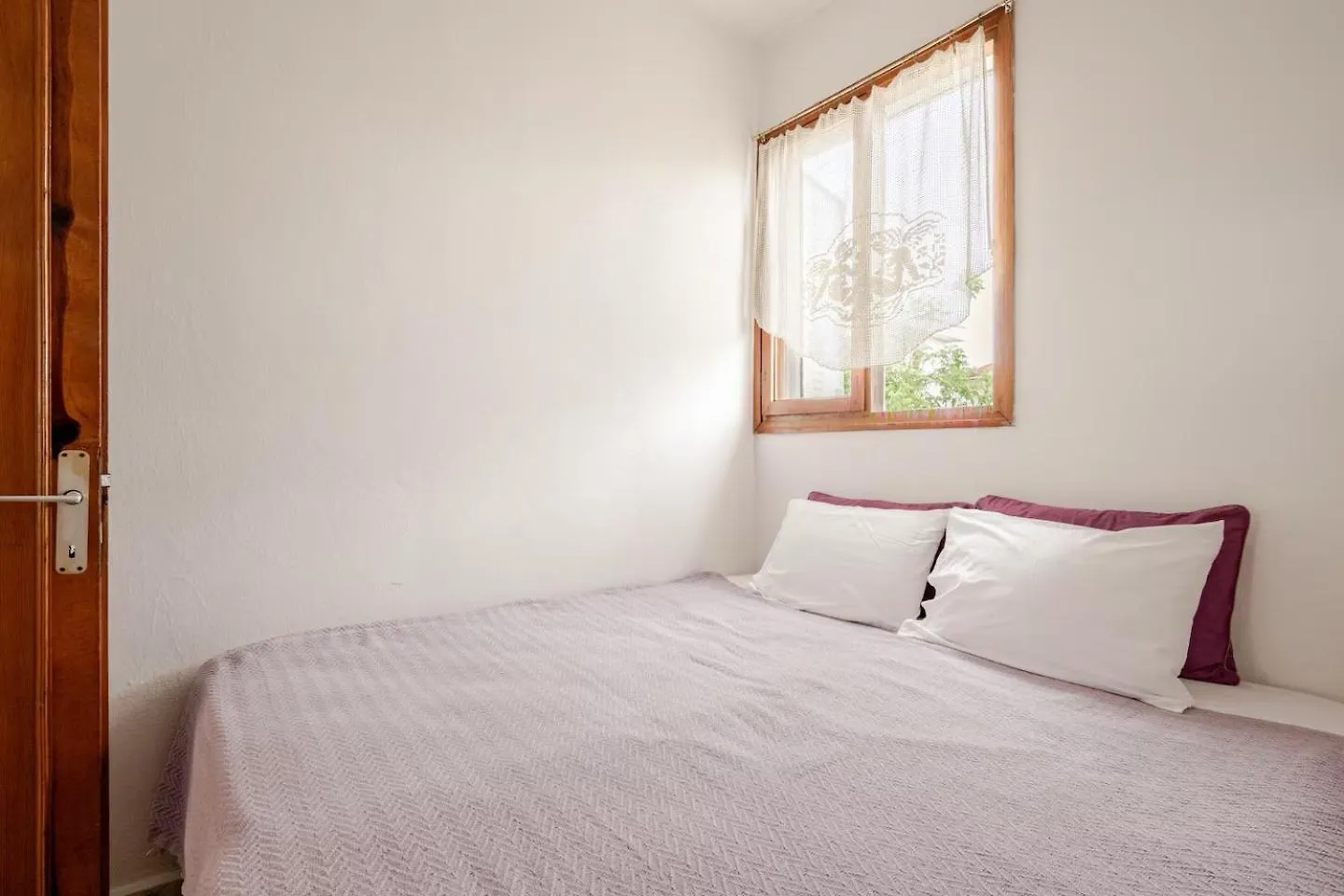 Peaceful Apartment 150 M From The Sea Kusadası