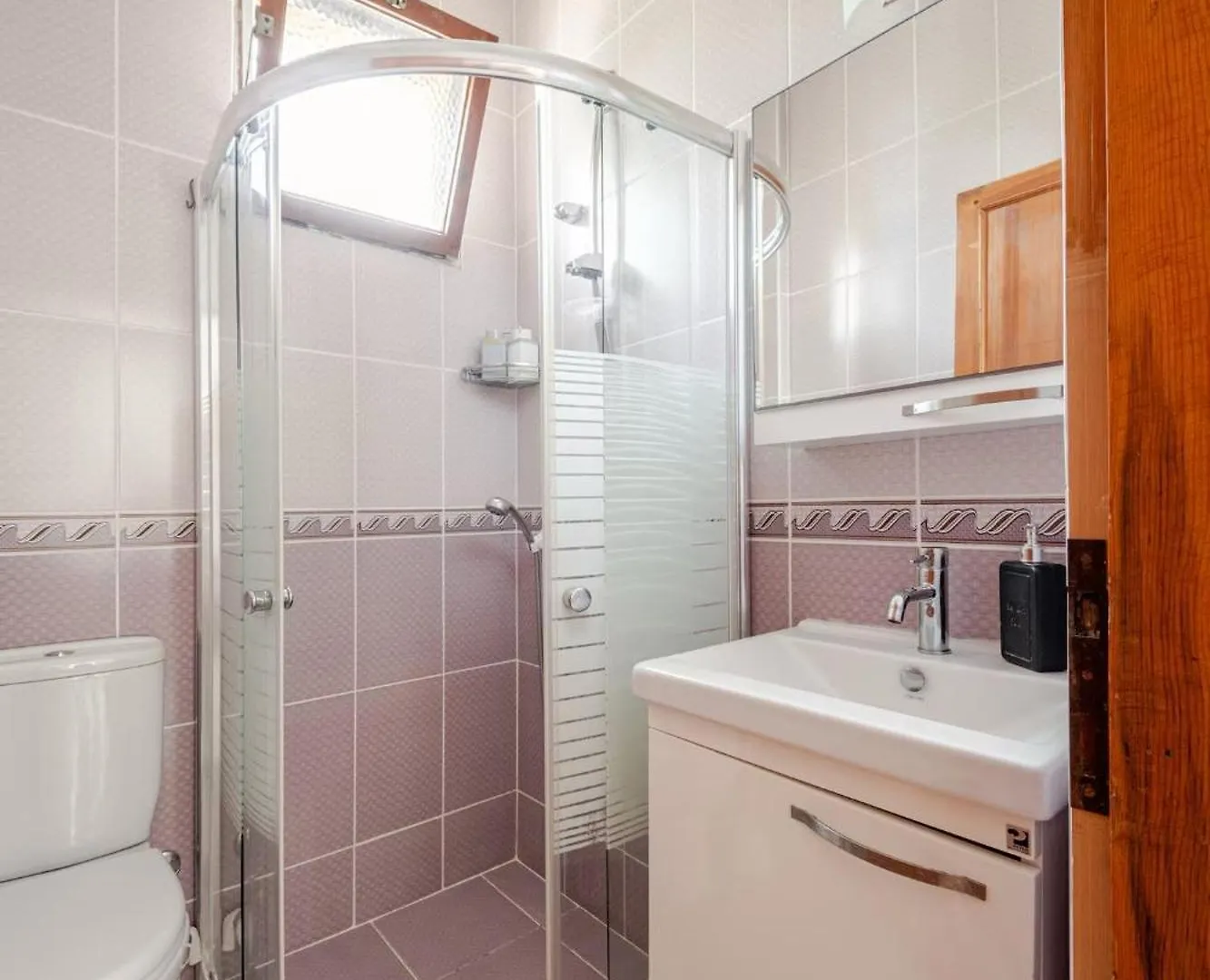 Peaceful Apartment 150 M From The Sea Kusadası Turcja