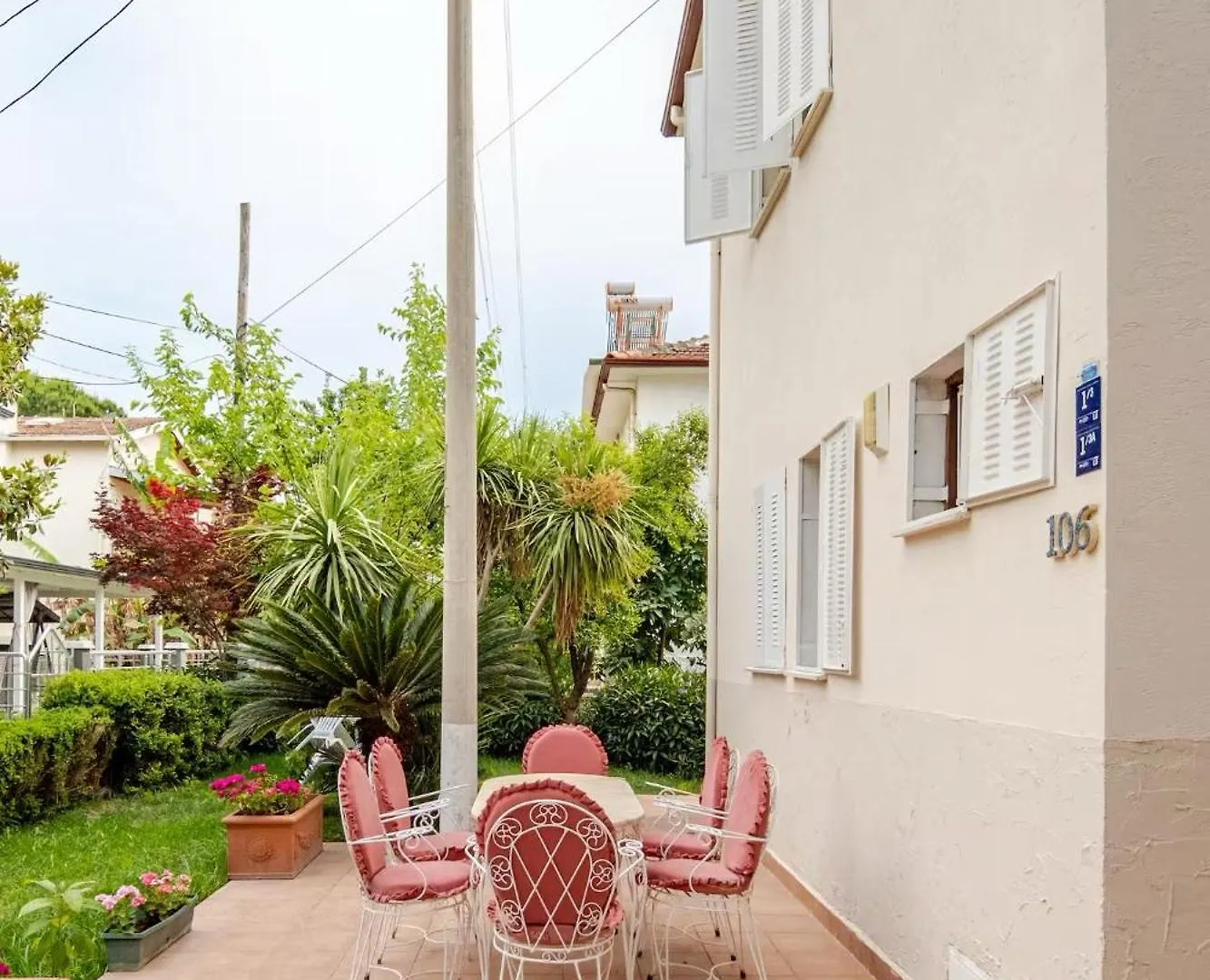 Peaceful Apartment 150 M From The Sea Kusadası